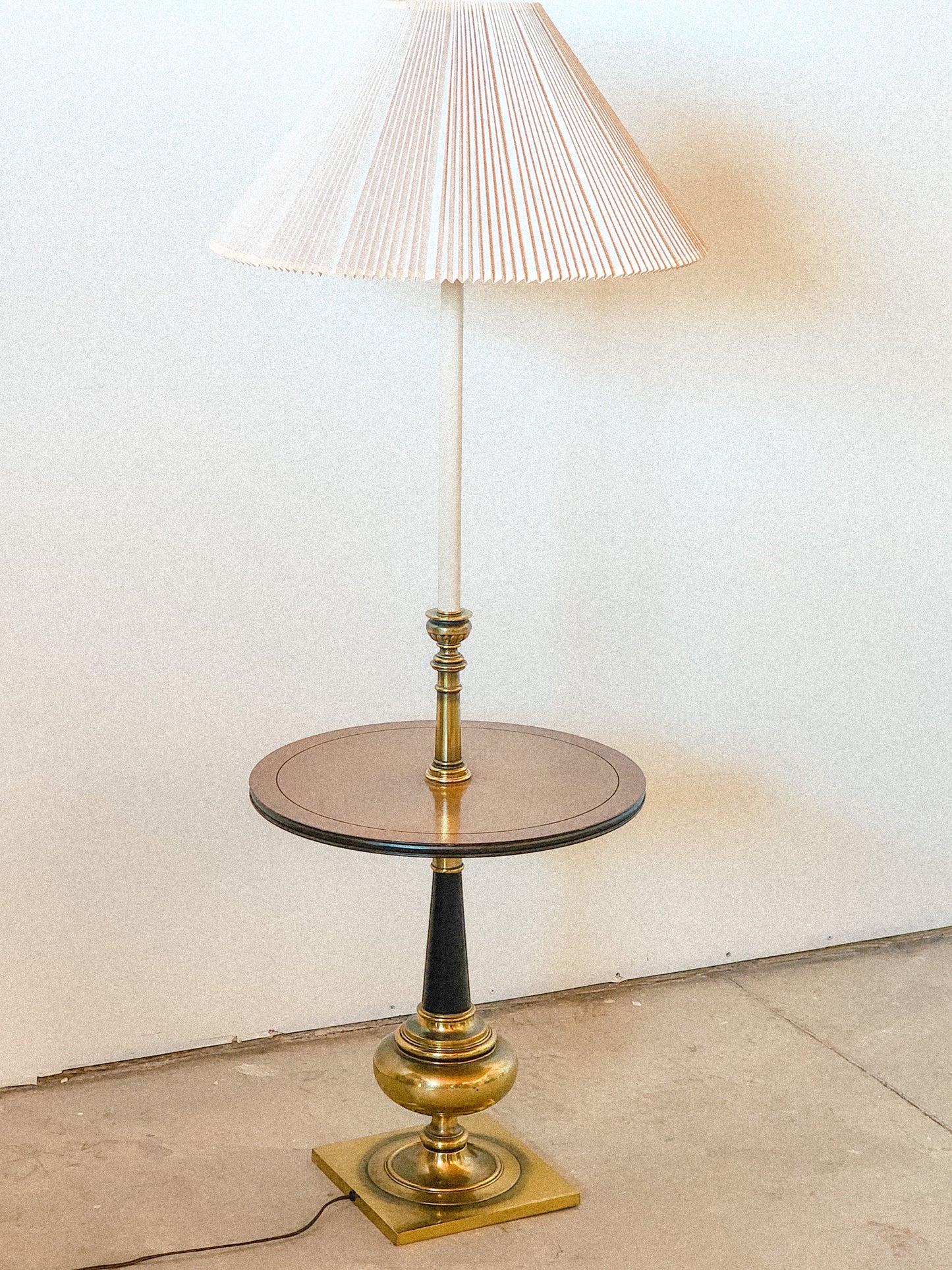 Vintage Brass & Wooden Table Lamp
