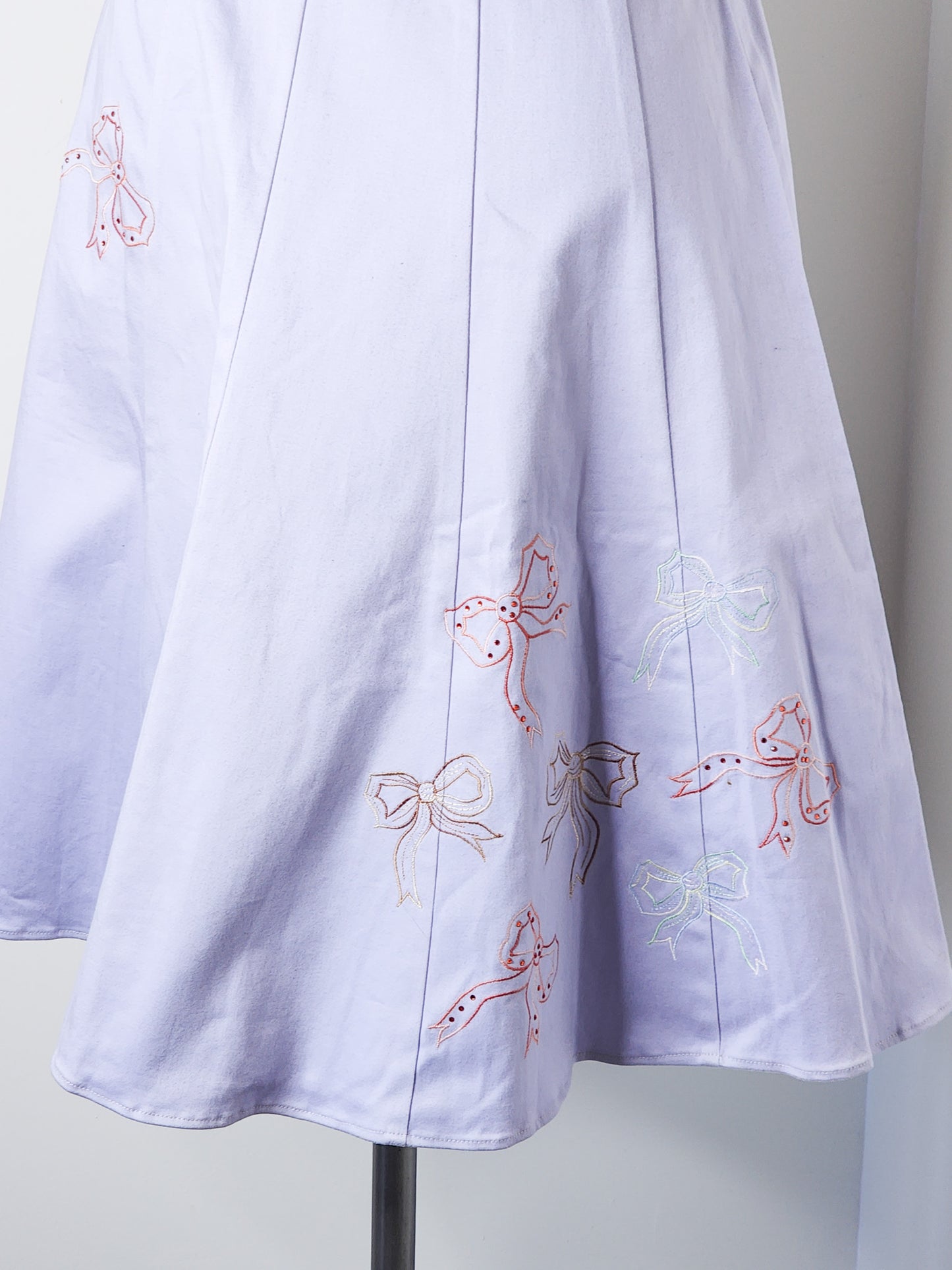 Vtg Y2K Vibed Purple Embroidered Ribbons Skirt