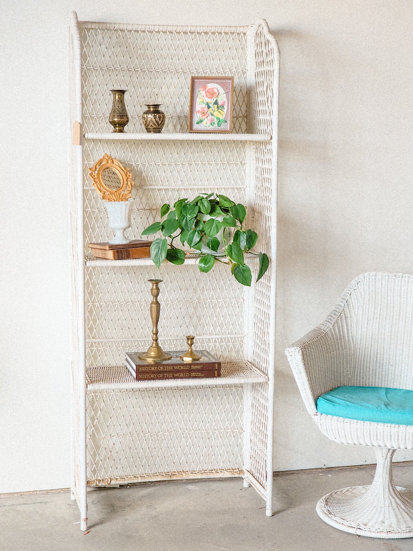 Vtg White Wicker Folding Shelf