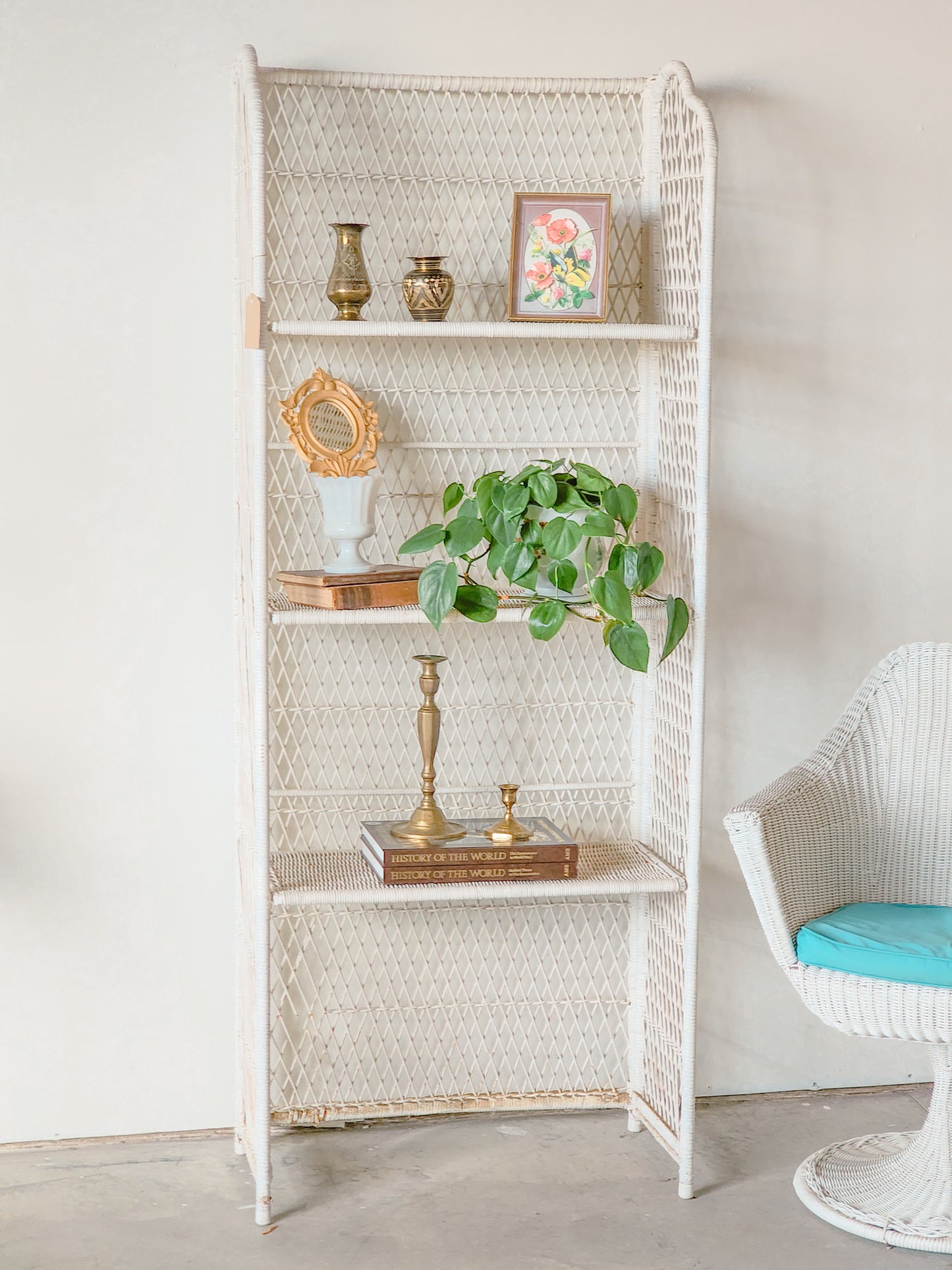 Vtg White Wicker Folding Shelf