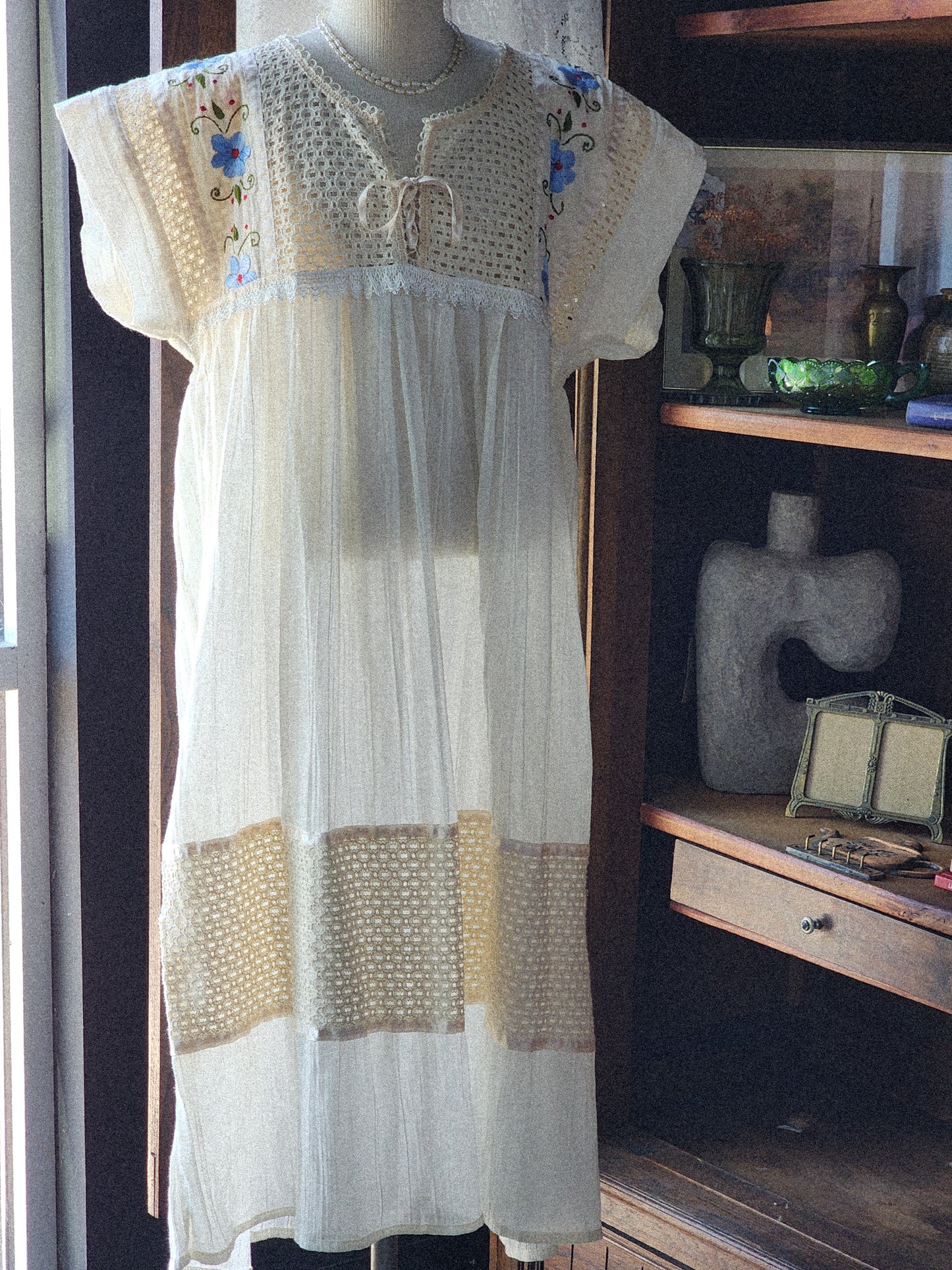 Vtg Embroidered Linen Blend Dress