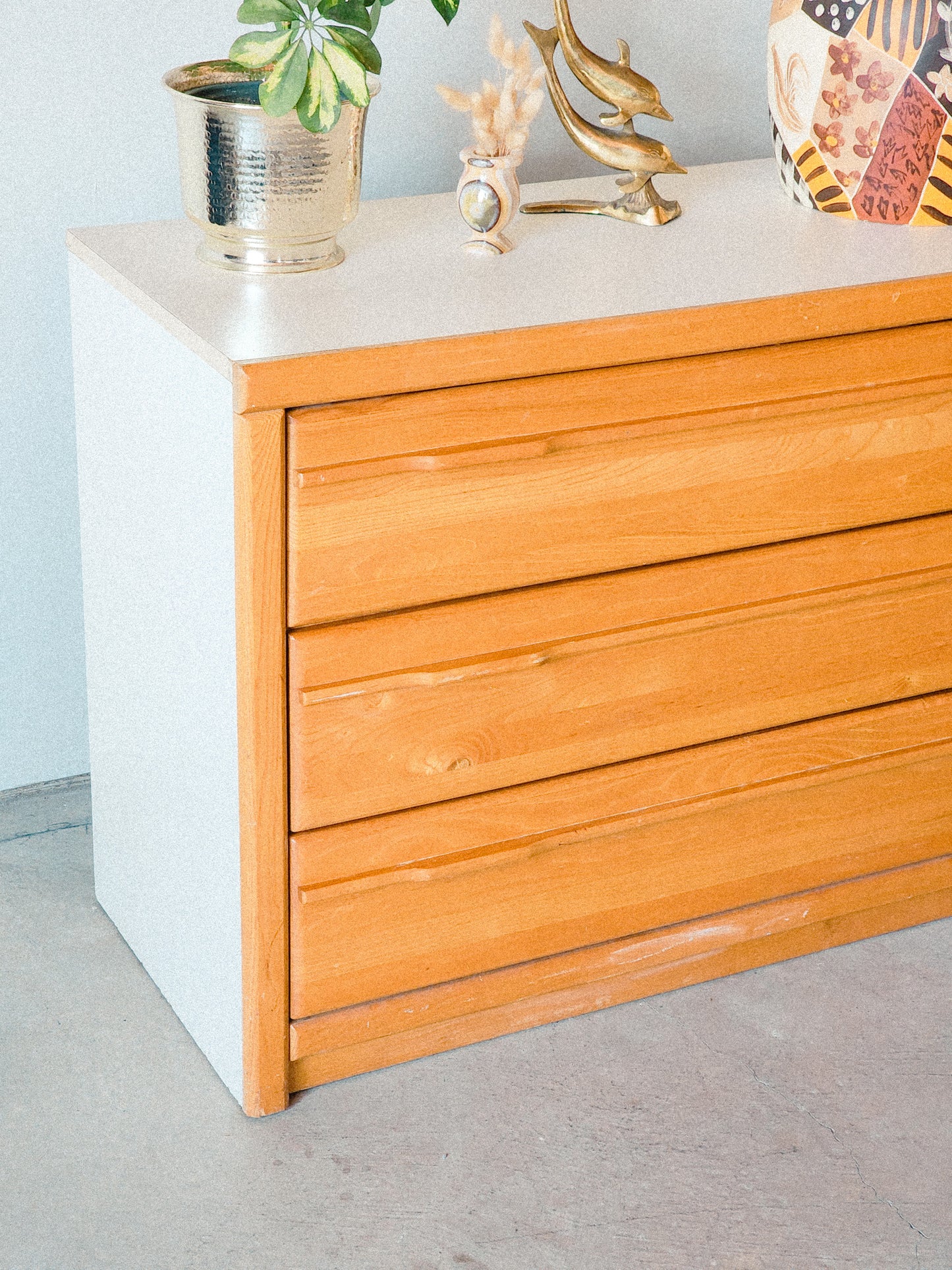 Vtg Postmodern Oak & Cream Laminate Stanley Furniture Chest of Drawers