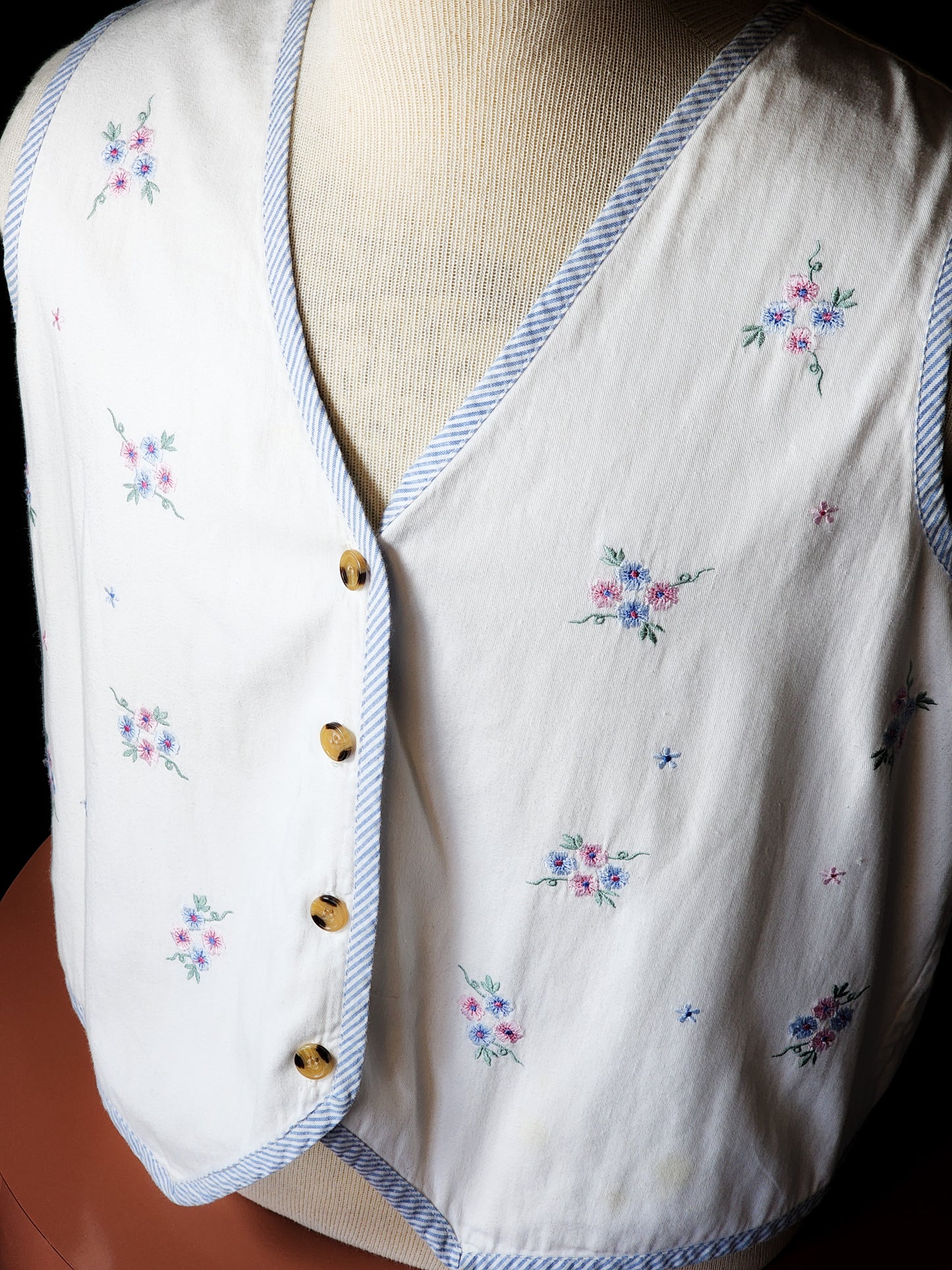 Vtg White Cotton Embroidered Vest Tagged 1X