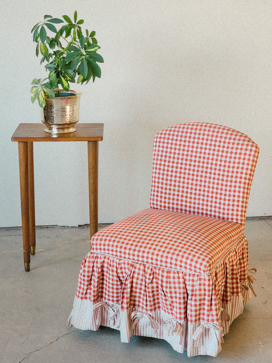 Adorable Vtg Red Gingham Bow Accented Slip Covered Accent Chair