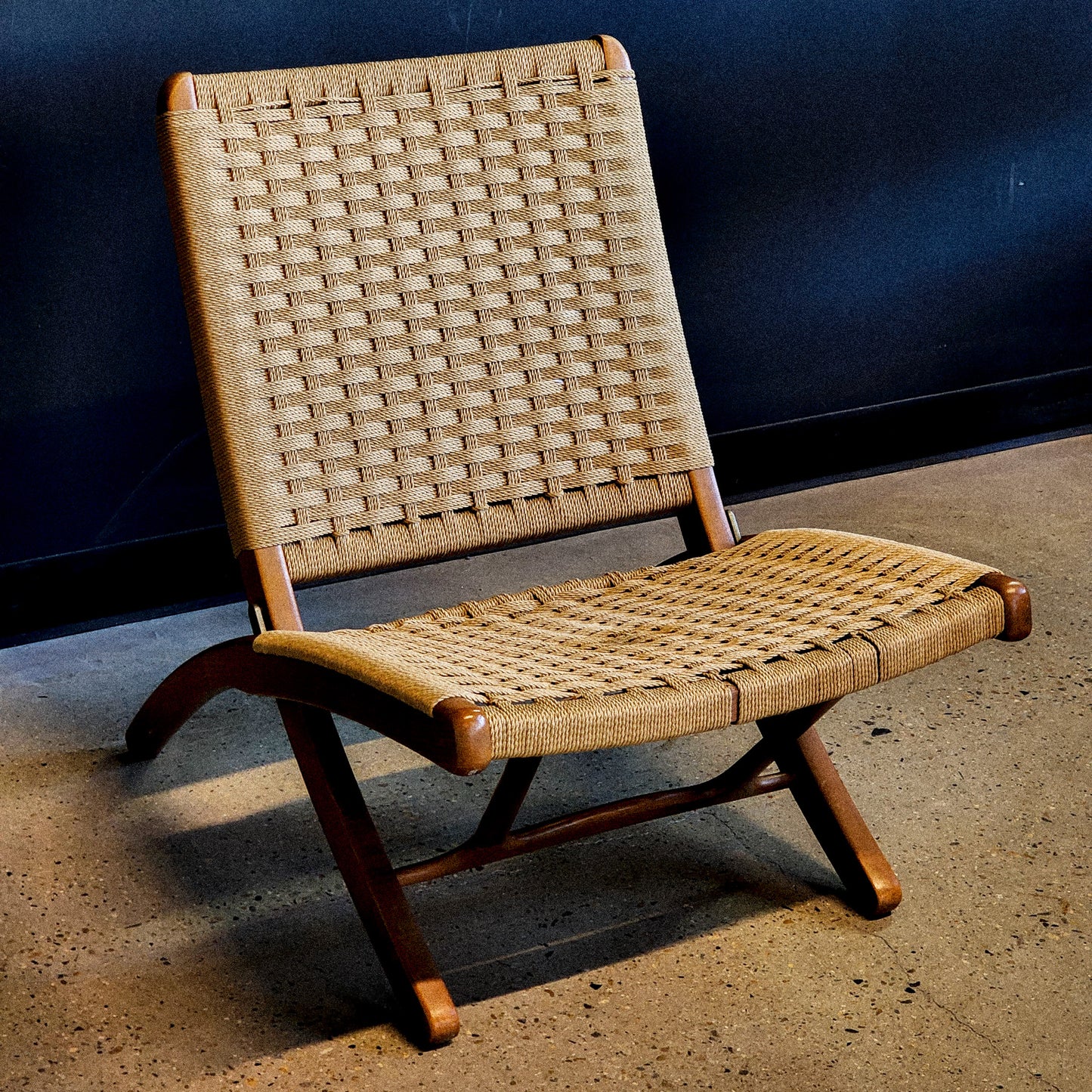 Hans Wegner Style Japanese Mid Century Folding Rope Lounge Chair