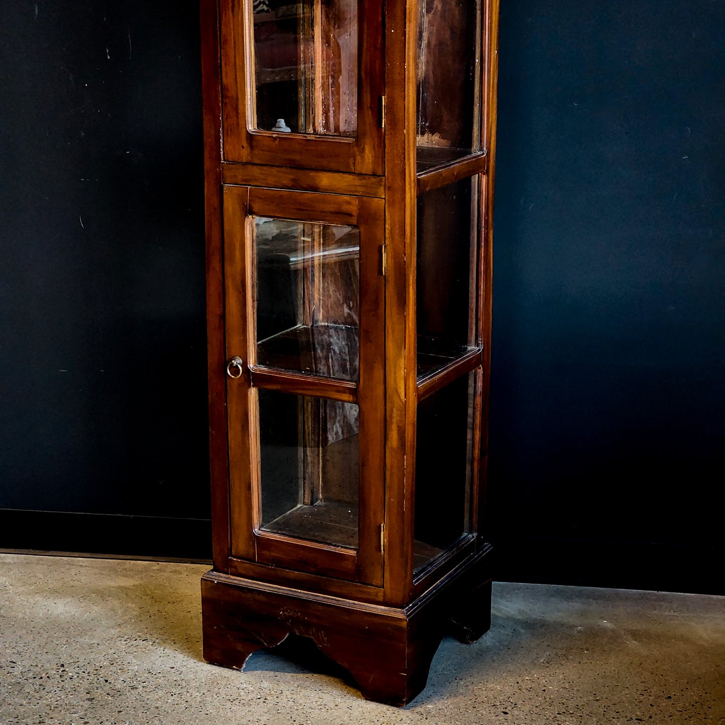 Vintage Arched Three-Sided Glass Cabinet/Curio